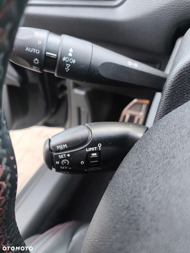 Peugeot 308 BlueHDi FAP 150 Stop&Start GT-Line Edition - 33