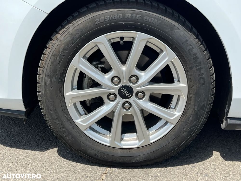Ford Focus - 28