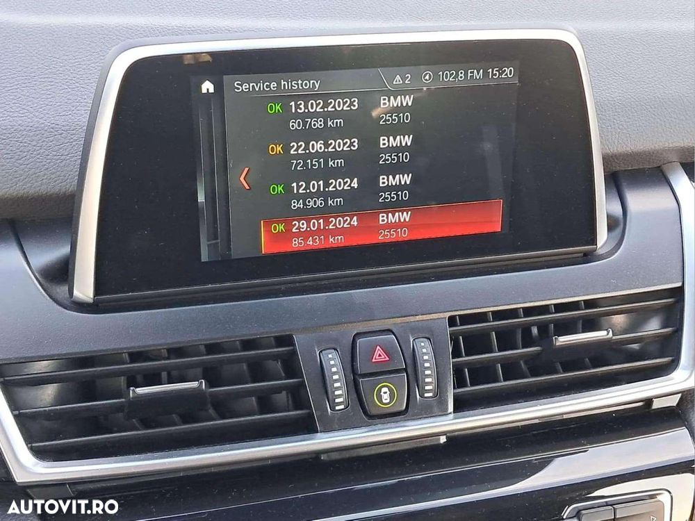 BMW Seria 2 218d Sport Line - 25