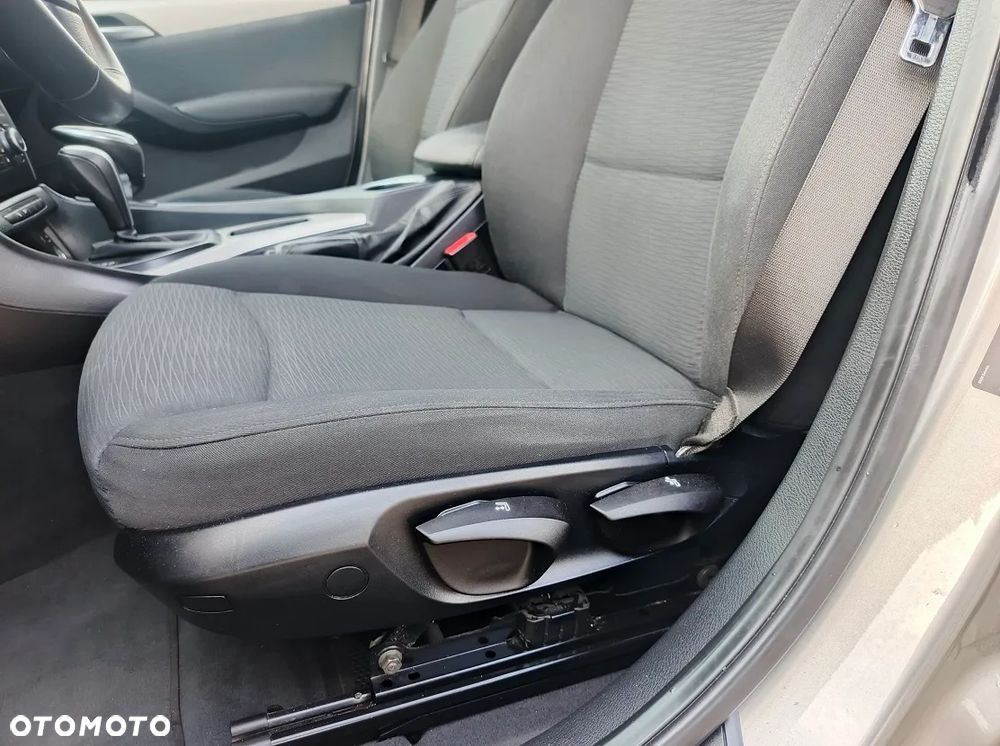BMW X1 sDrive18i Sport Line - 17