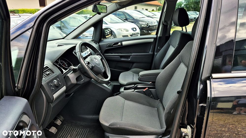 Opel Zafira 1.8 Cosmo EU5 - 28