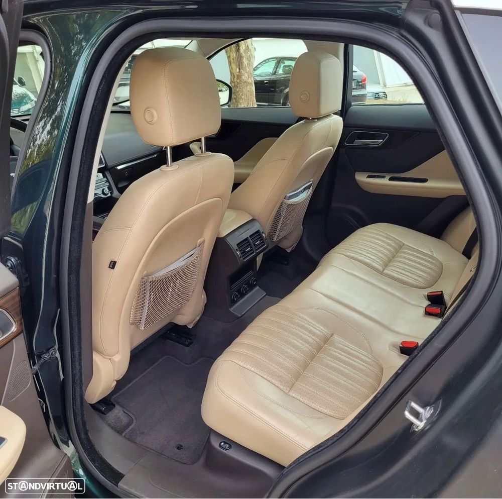 Jaguar F-Pace 2.0 i4D Prestige AWD Aut. - 8