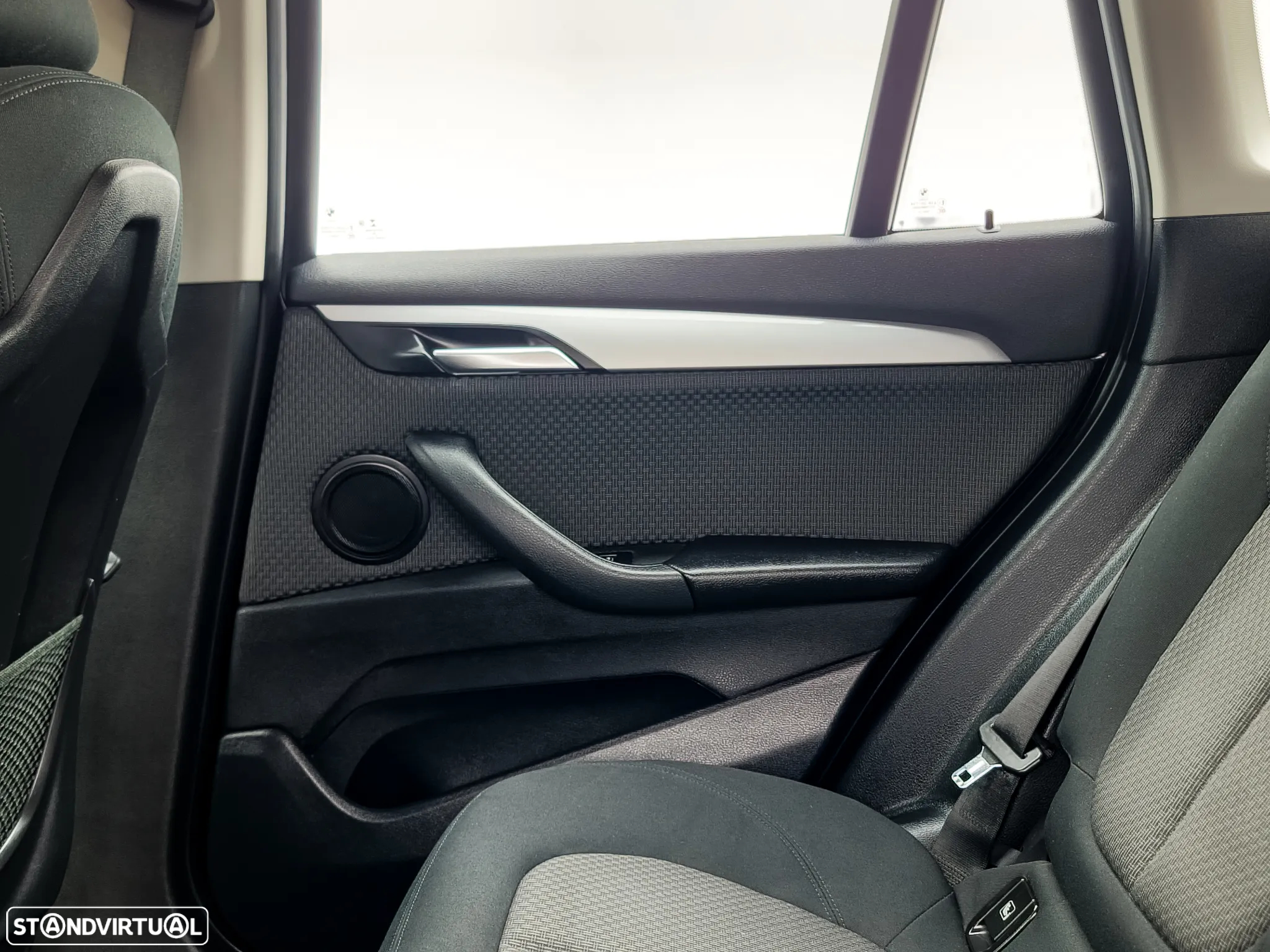 BMW X1 25 e xDrive Corporate Edition - 46
