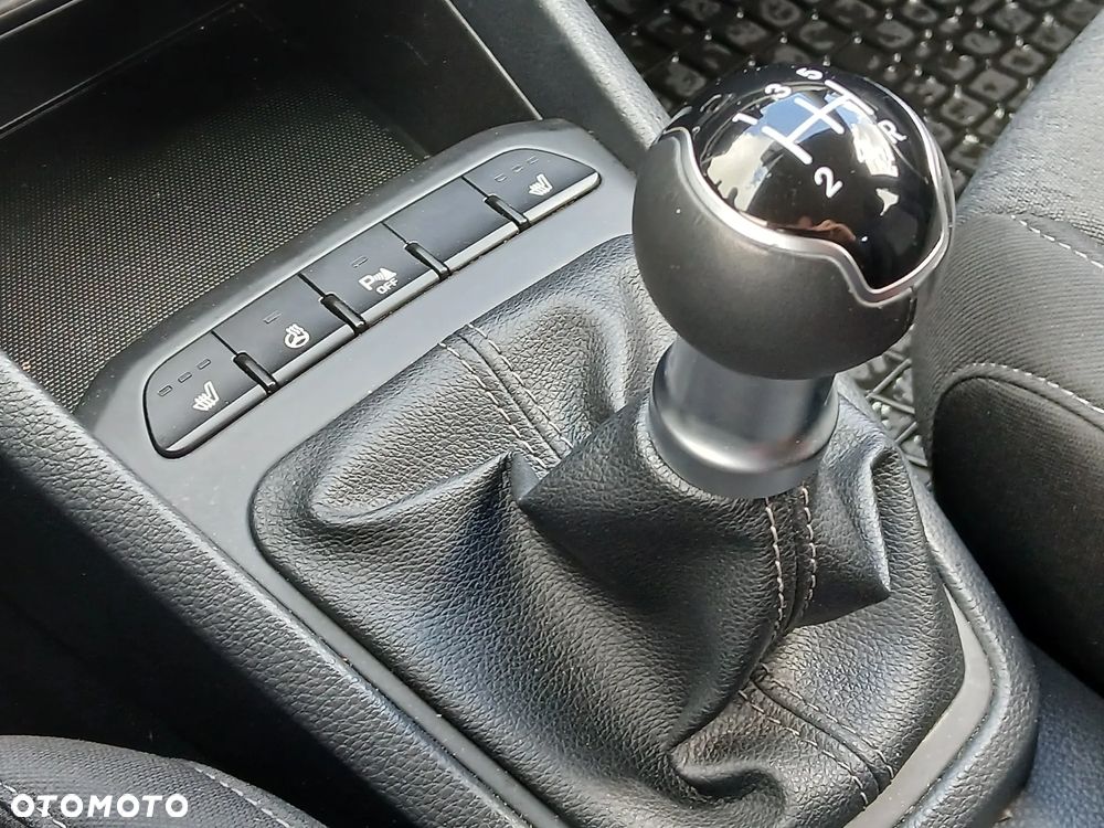 Kia Stonic 1.2 M - 11