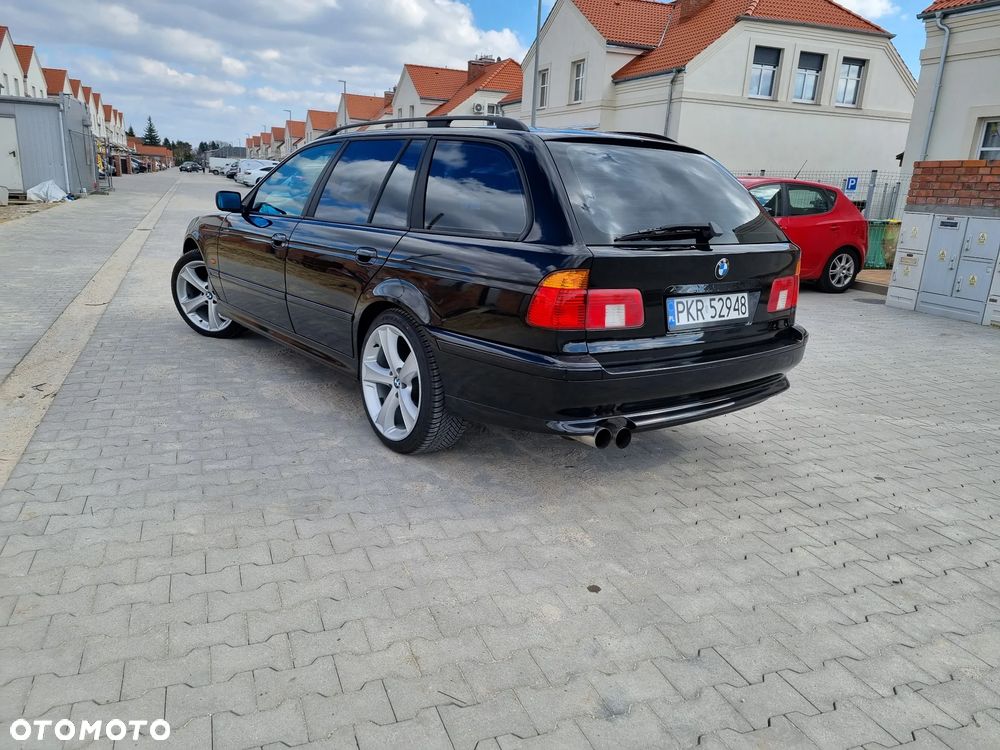 BMW Seria 5 525i - 2