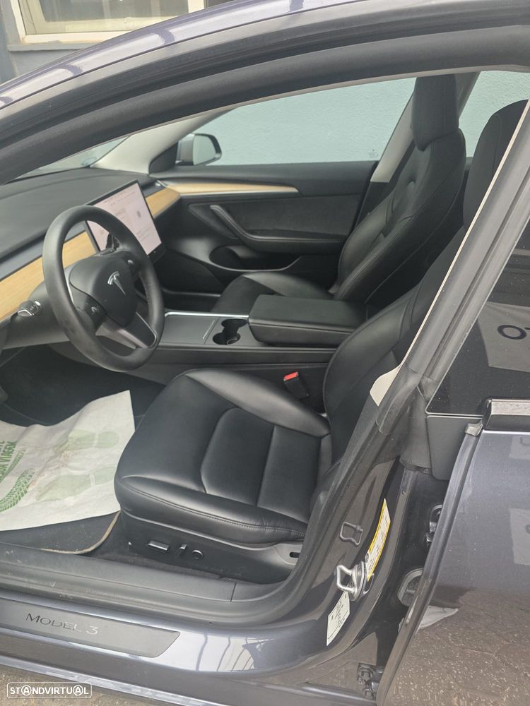Tesla Model 3 - 23