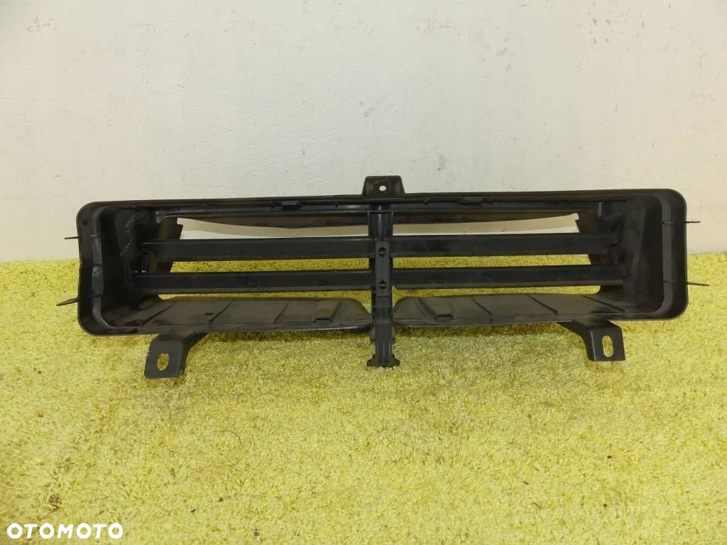 Żaluzja Kierownica Powietrza BMW 1 I E81 E82 E87 E88 LIFT LCI 07-11r 2,0B - 2