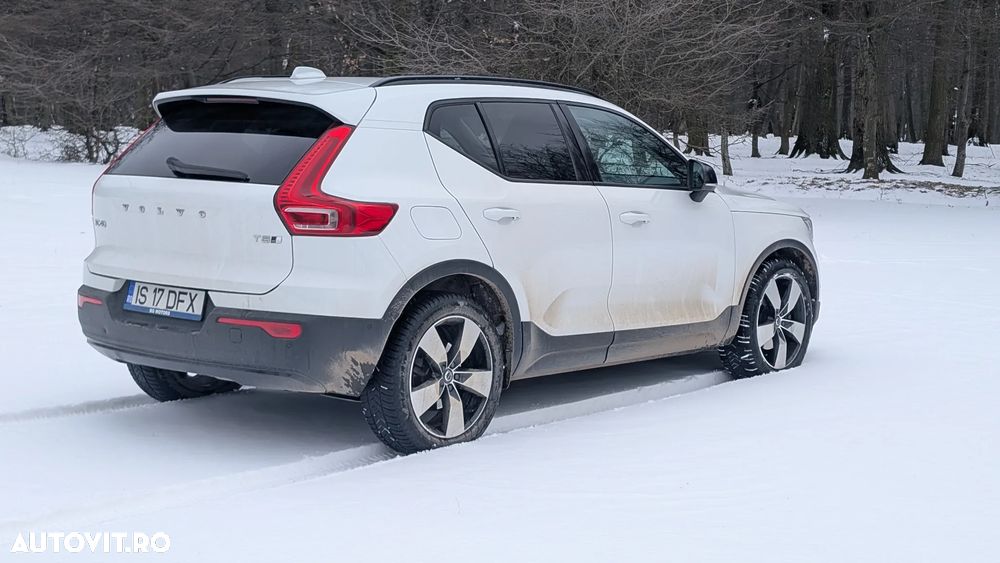 Volvo XC 40 T5 AWD Geartronic Momentum Pro - 4