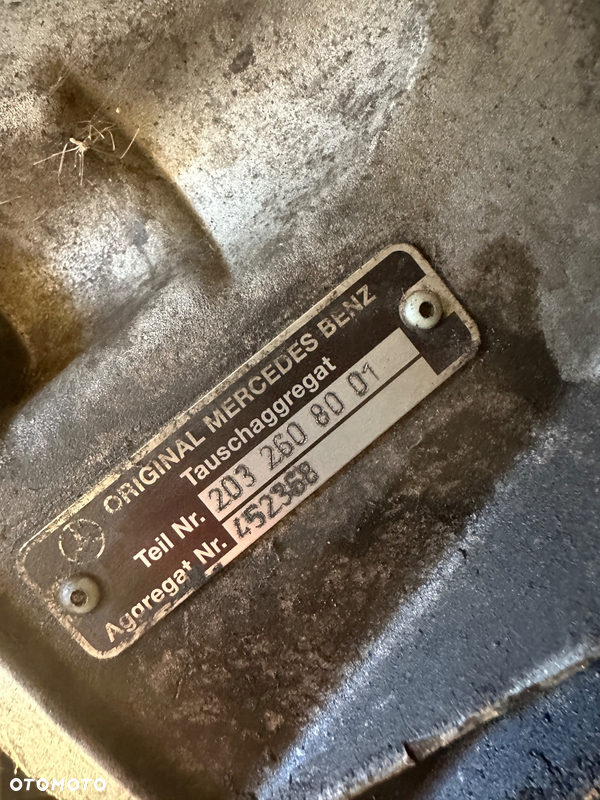 MERCEDES E c skrzynia manualna a2032608001