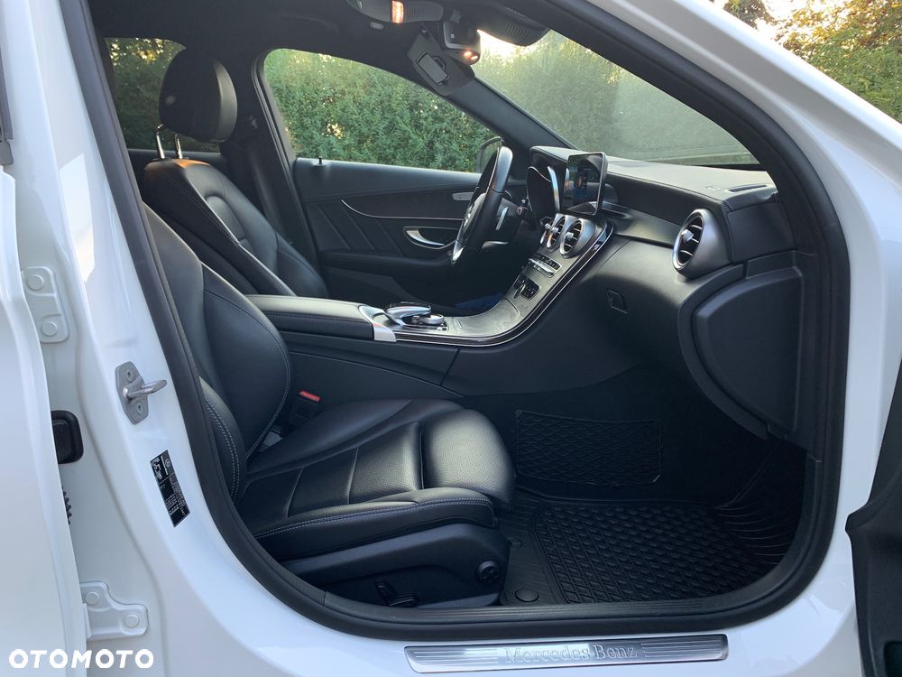 Mercedes-Benz Klasa C 220 d 9G-TRONIC AMG Line - 23