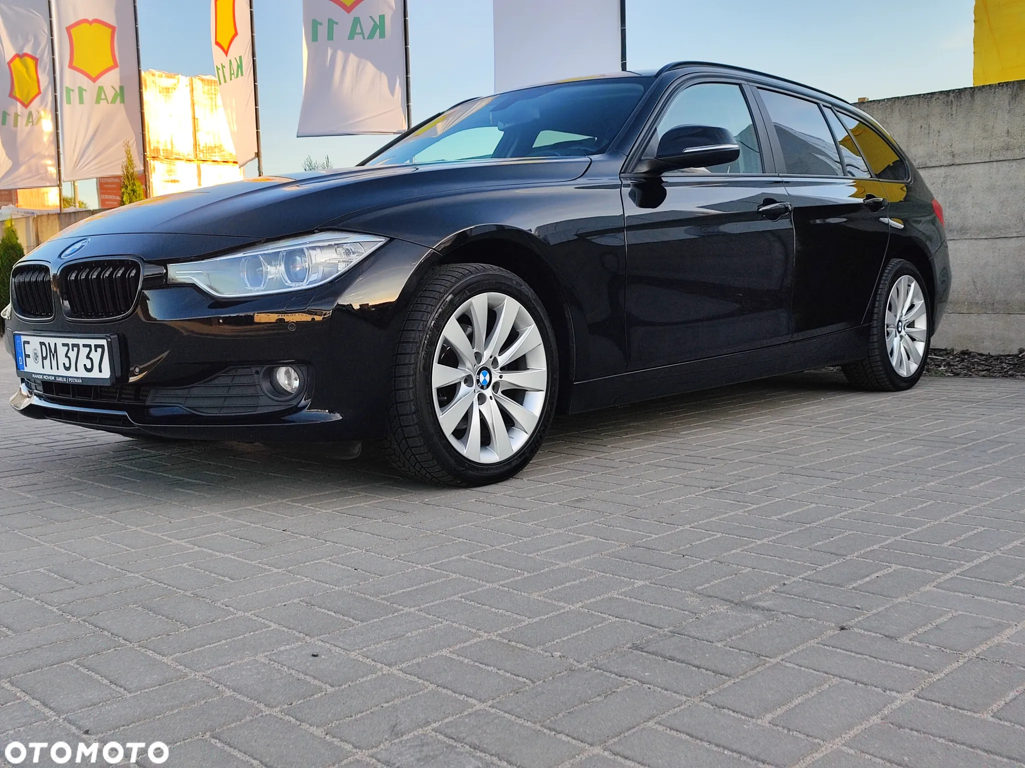BMW Seria 3 318d Touring - 17