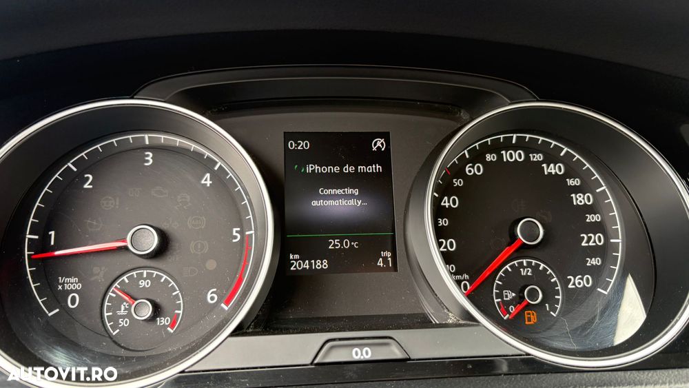 Volkswagen Golf - 10