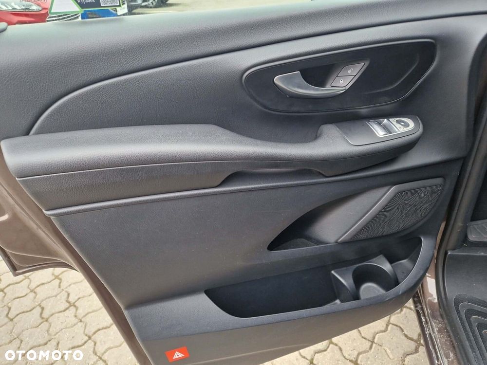 Mercedes-Benz Klasa V - 29