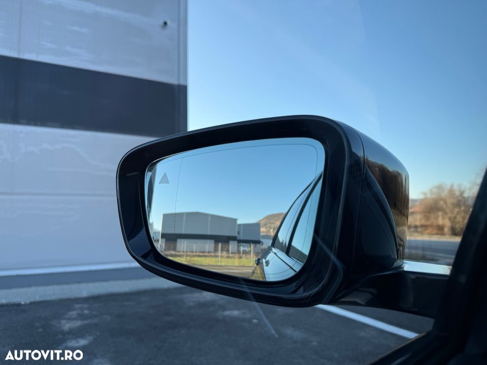 BMW Seria 3 320d Aut. Sport Line - 34