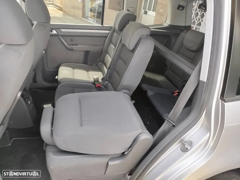 VW Touran 1.6 TDI Blue.Highline 7L - 20