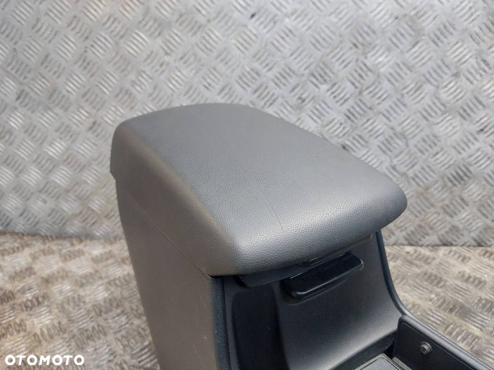 TUNEL ŚRODKOWY PODŁOKIETNIK MAZDA 3 I BK - 5