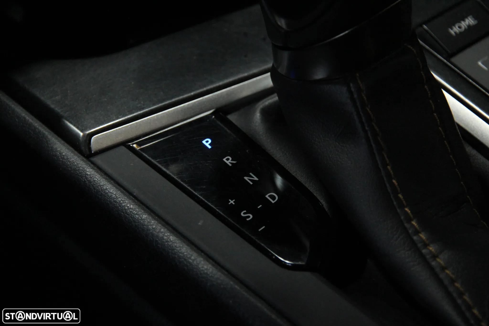 Lexus UX 250h Executive+ - 13