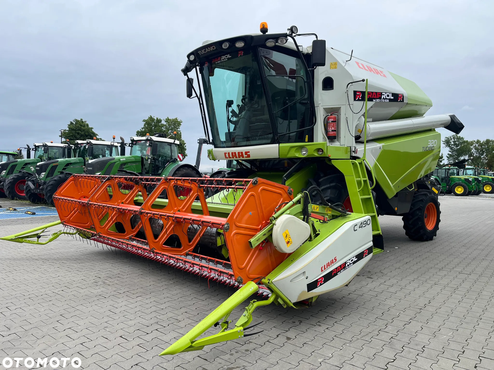 Claas Tucano 320 - 4