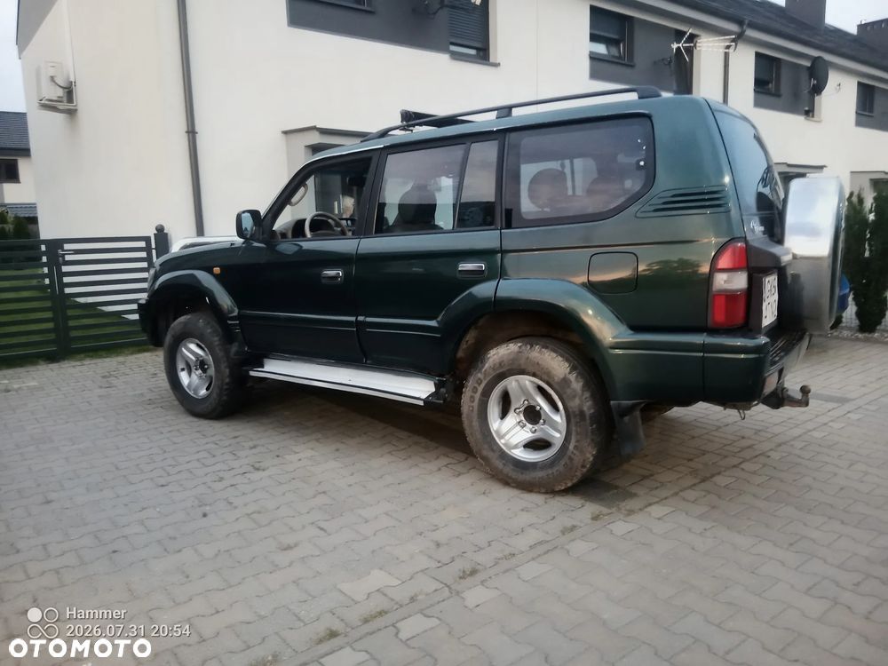 Toyota Land Cruiser - 4