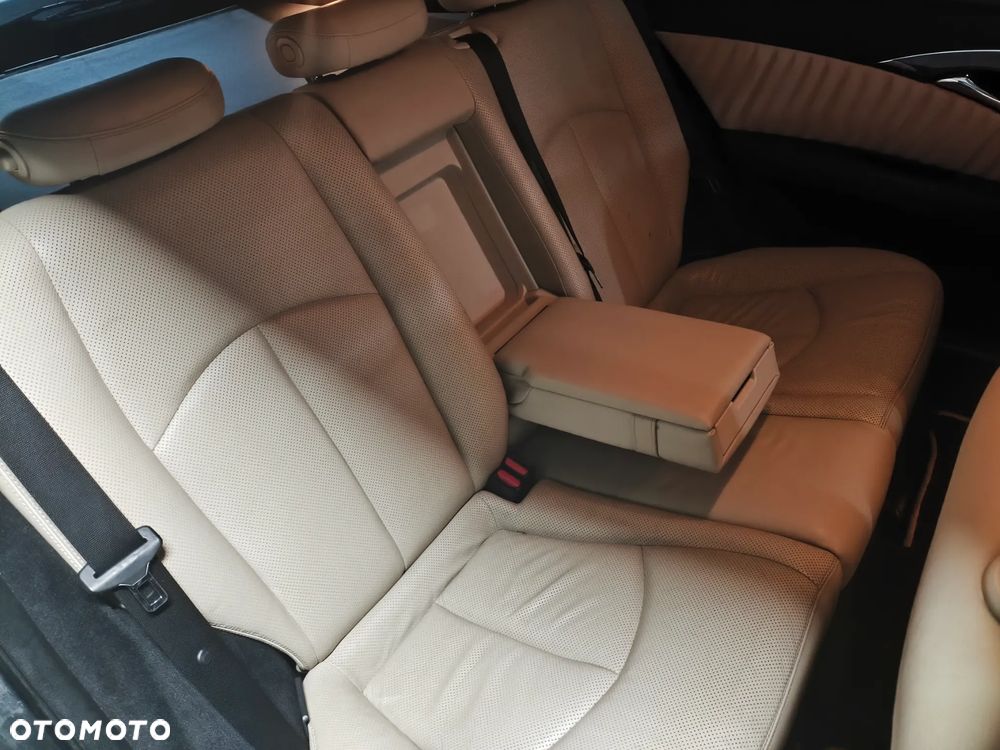 Mercedes-Benz Klasa E - 15