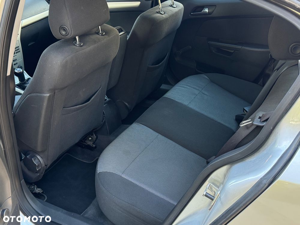 Opel Astra 1.6 Enjoy - 10