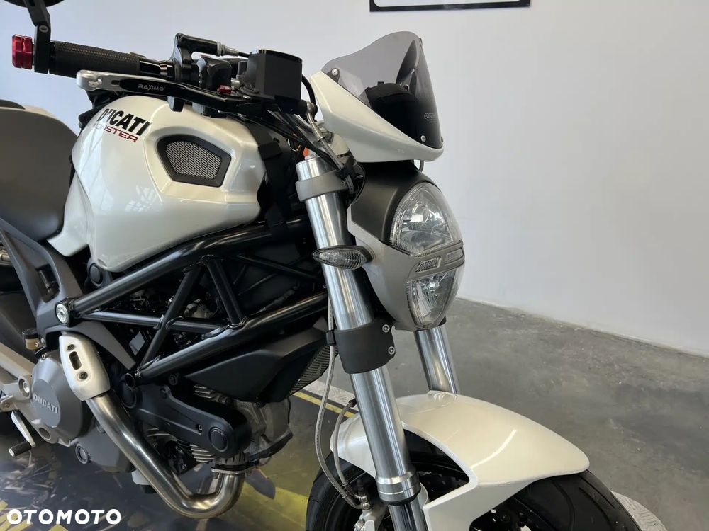 Ducati Monster - 21