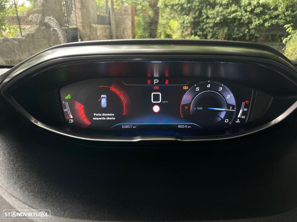 Peugeot 3008 1.2 PureTech Allure EAT8 - 13