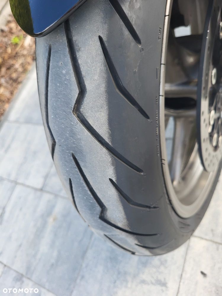 Suzuki GSX 1000 - 17