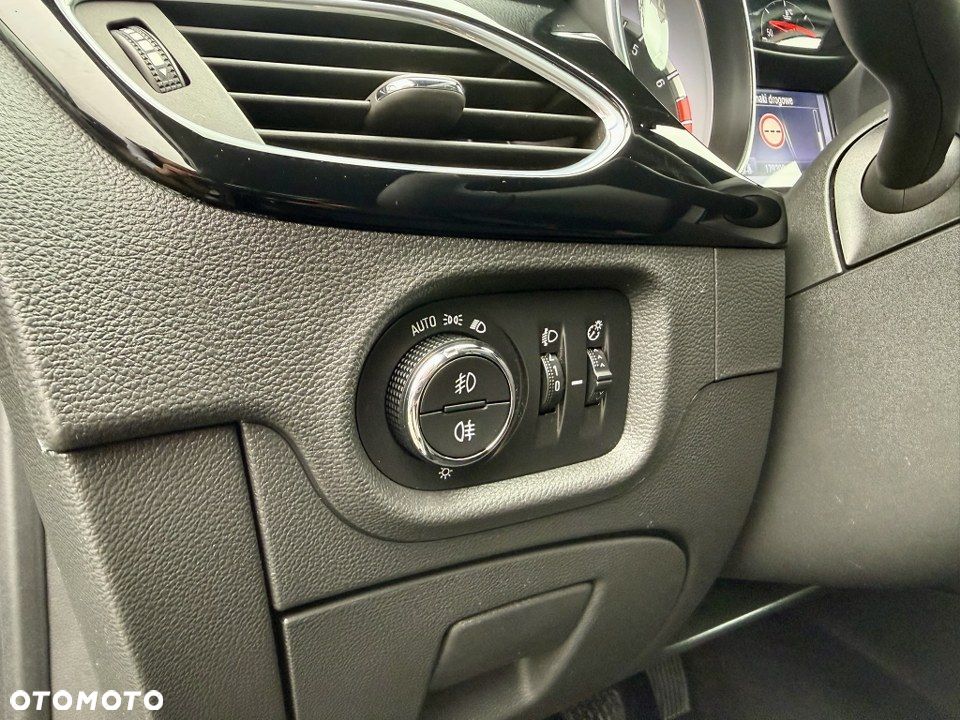 Opel Astra 1.4 Turbo Start/Stop Innovation - 22