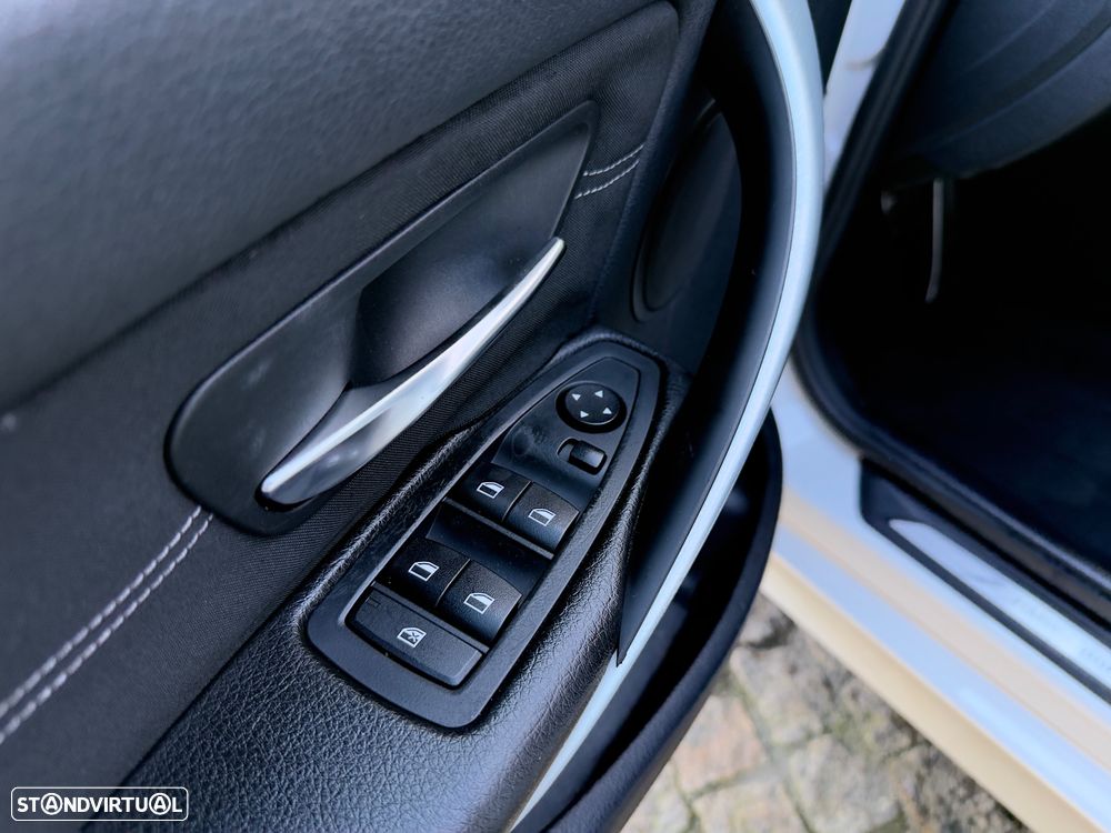 BMW 318 d Auto Pack M - 42