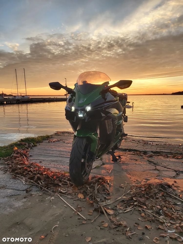 Kawasaki Ninja H2 SX - 3