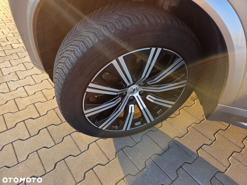 Volvo XC 90 B5 D AWD Plus Bright - 8