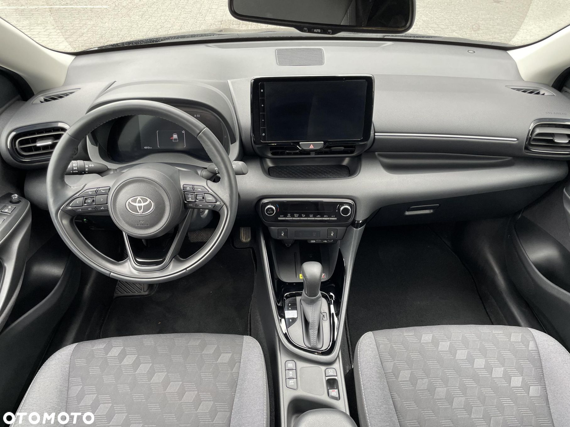 Toyota Yaris Hybrid 1.5 Style - 13
