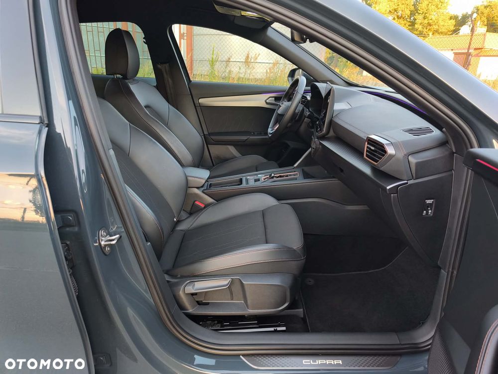 Cupra Formentor 1.5 e-Hybrid DSG - 33