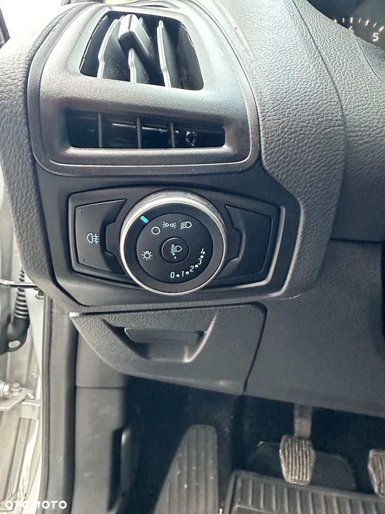 Ford Focus - 12