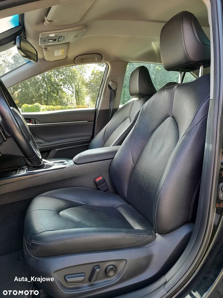Toyota Camry 2.5 Hybrid Executive CVT - 30