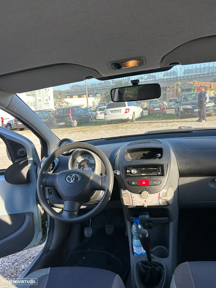 Toyota Aygo 1.0 - 12