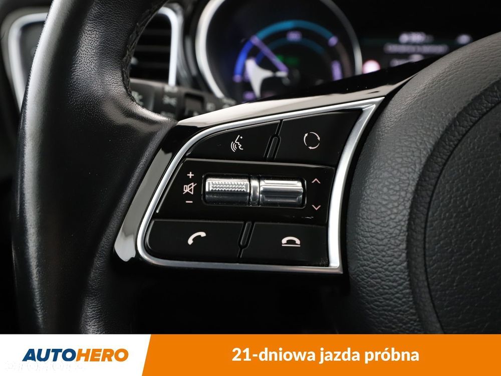 Kia Ceed - 32