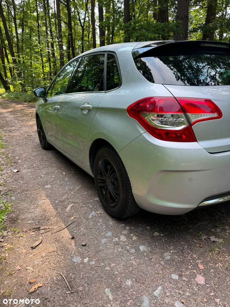 Citroën C4 e-HDi 110 Exclusive - 4