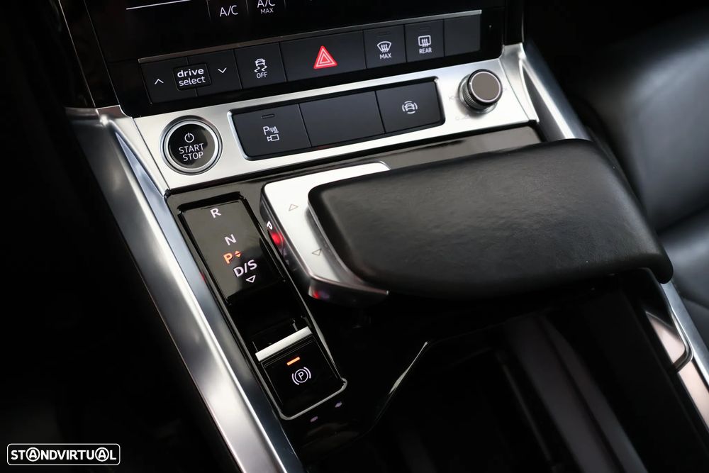 Audi e-tron 55 quattro S line - 16