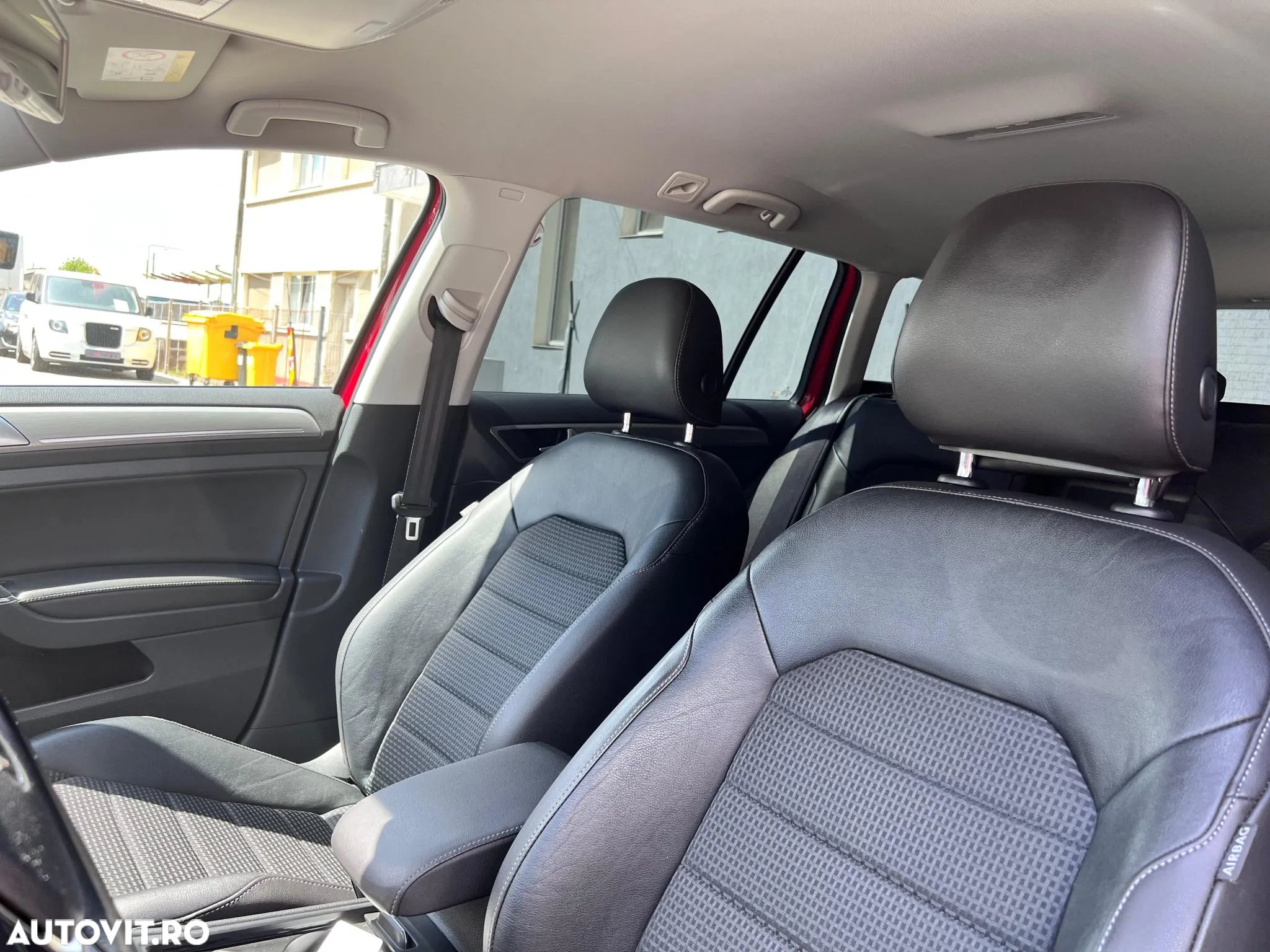 Volkswagen Golf - 14