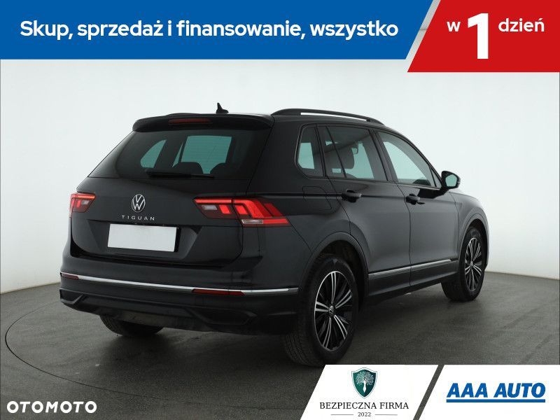 Volkswagen Tiguan - 7