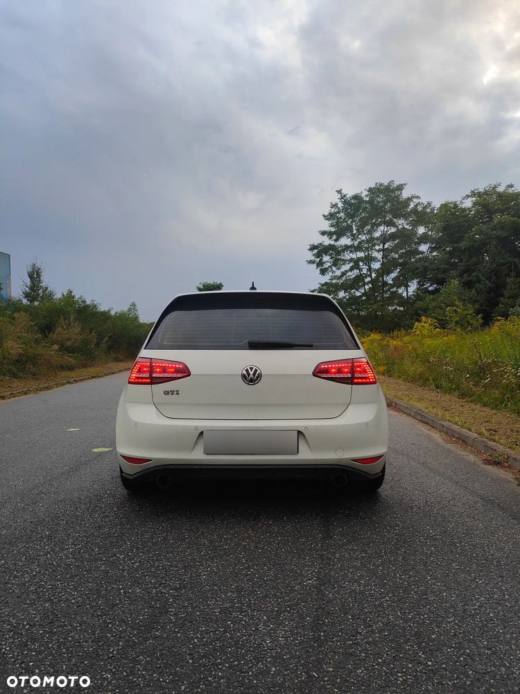 Volkswagen Golf 2.0 TSI BMT GTI Performance DSG - 6
