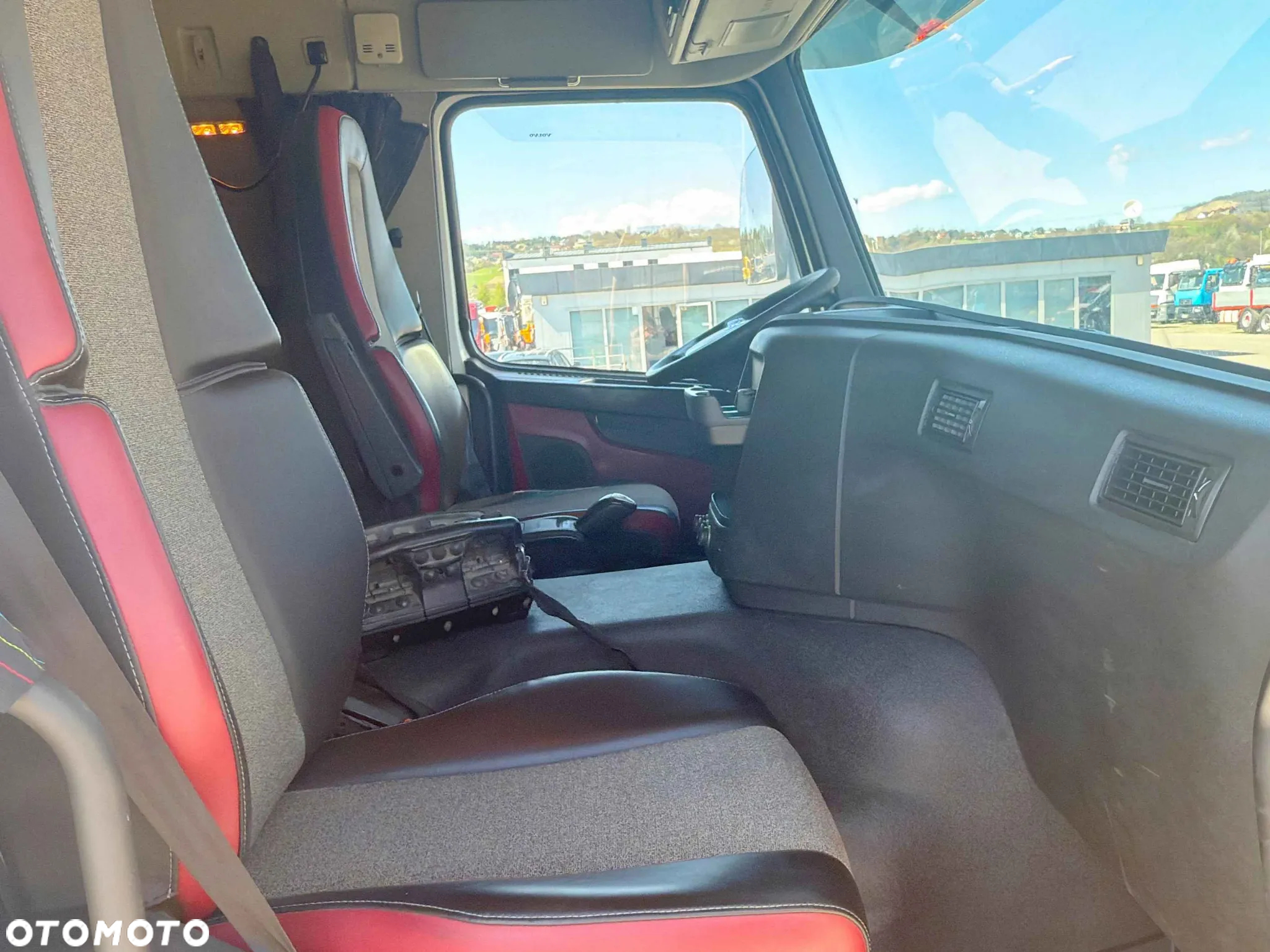 Volvo FMX 460 Skrzynia 6,60 m * HIAB X - HIPRO 302 EP - 5 + PILOT / 8x4 - 9