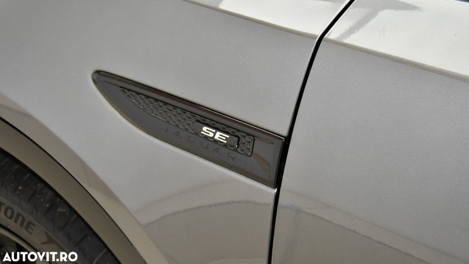 Jaguar E-Pace D240 AWD SE - 28