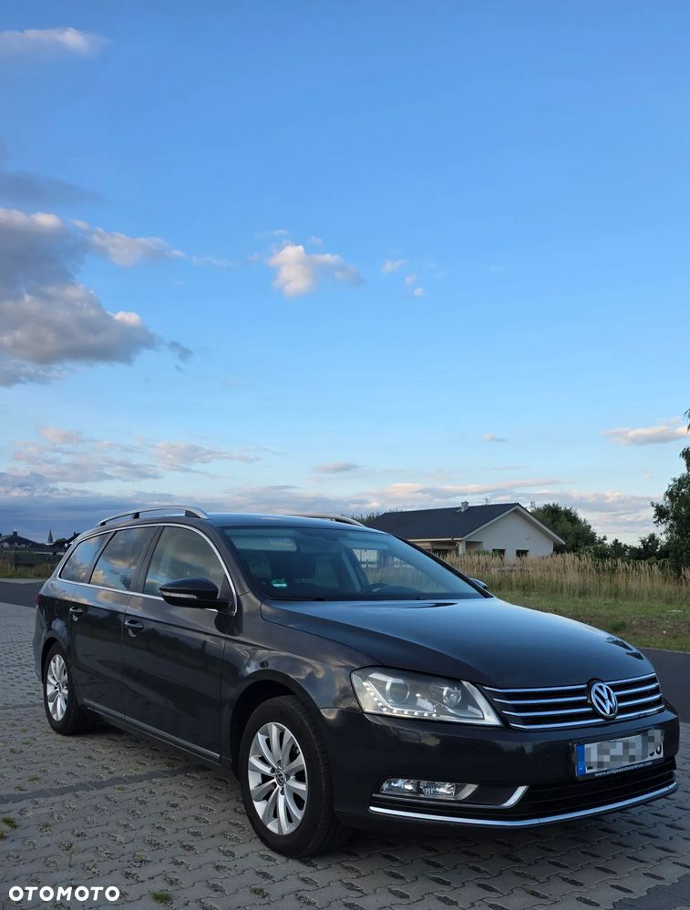 Volkswagen Passat - 4