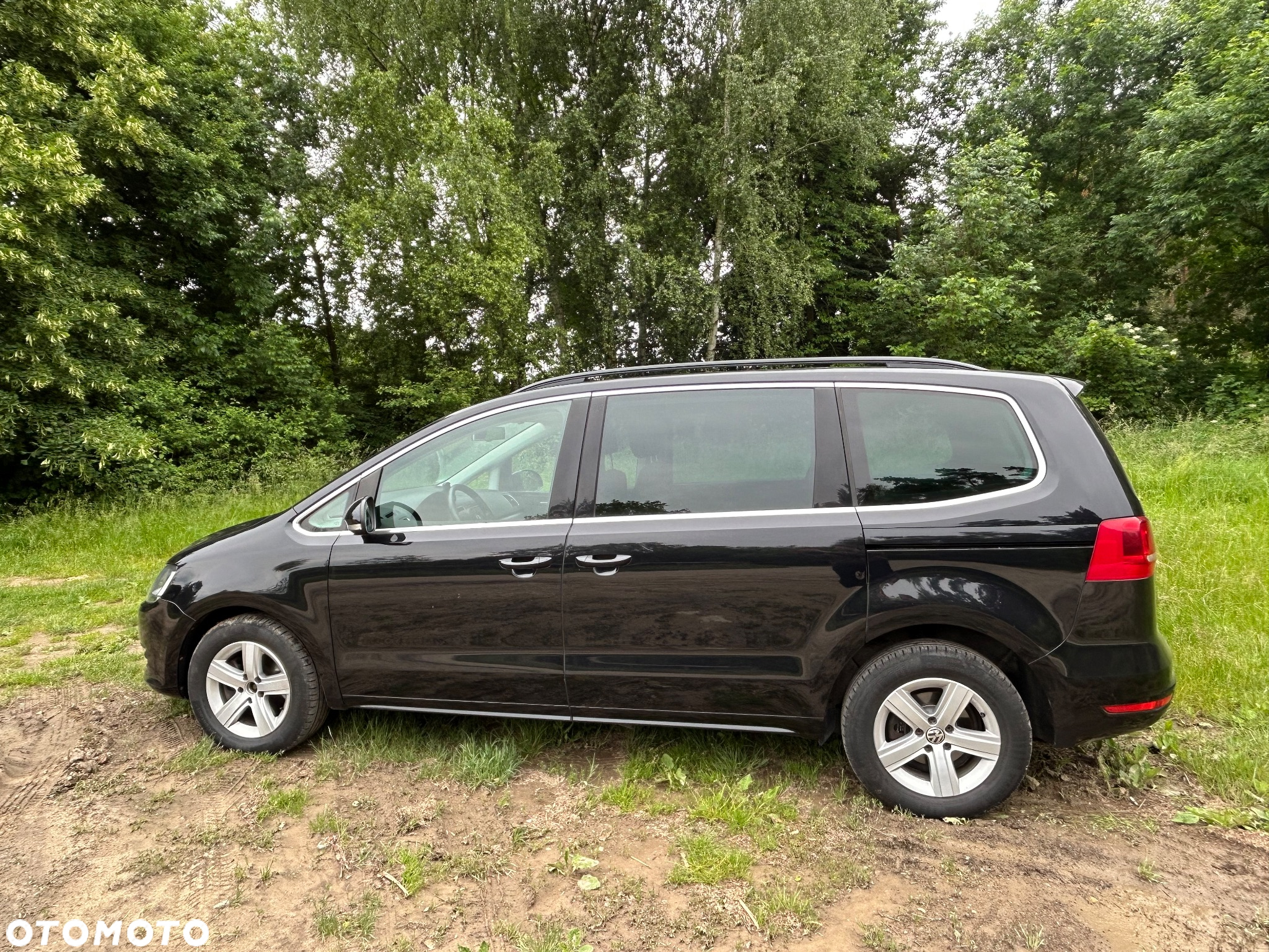 Volkswagen Sharan 2.0 TDI Comfortline DSG - 2