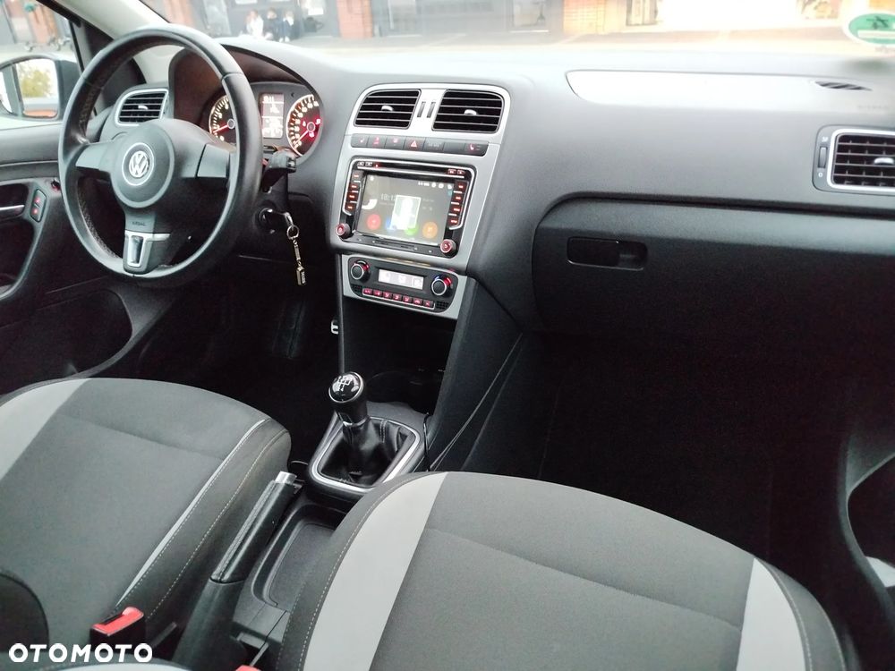 Volkswagen Polo - 16