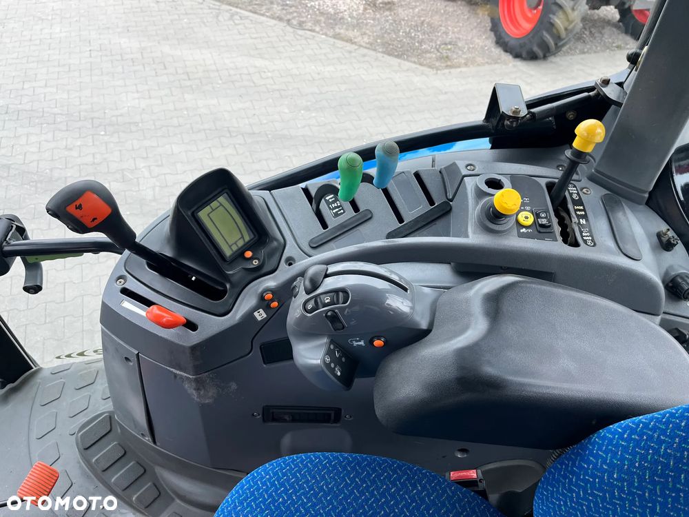 New Holland T6020 - 14