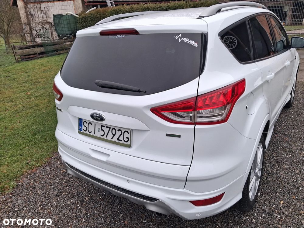 Ford Kuga 1.6 EcoBoost 2x4 Titanium - 9